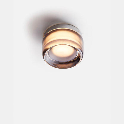 Applique moderna con diffusore in vetro per una luce d’atmosfera soffusa negli ambienti interni