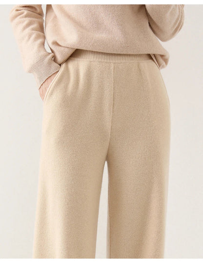 Luxury Women's Corduroy Trousers with Wide Legs and Elastic Waist
