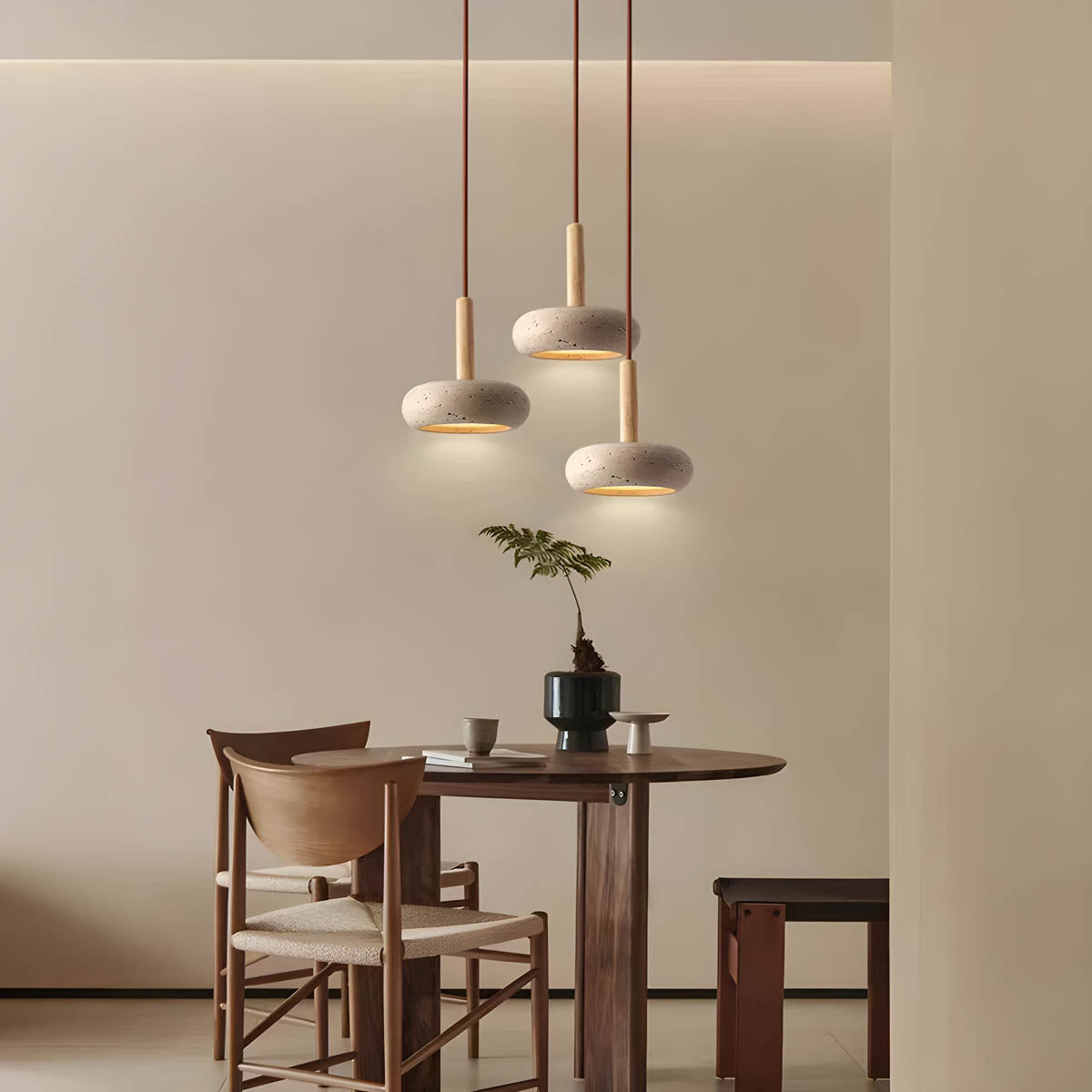 Stijlvolle plafondlamp van natuursteen