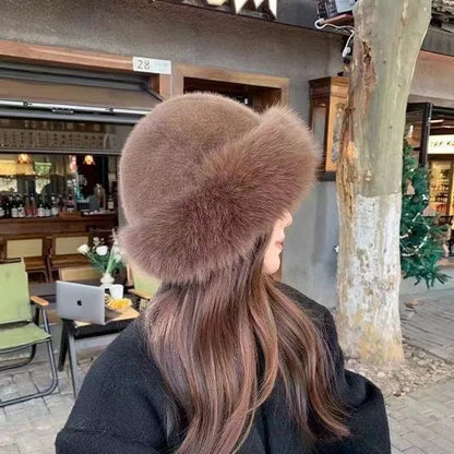 Sombrero de invierno cálido y elegante para mujer con ribete de pelo sintético suave