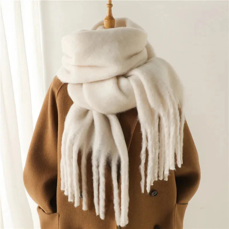 Schicker langer Winterschal mit Fransen für Damen