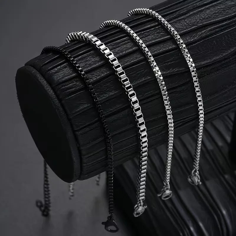Set of four minimalist bracelets