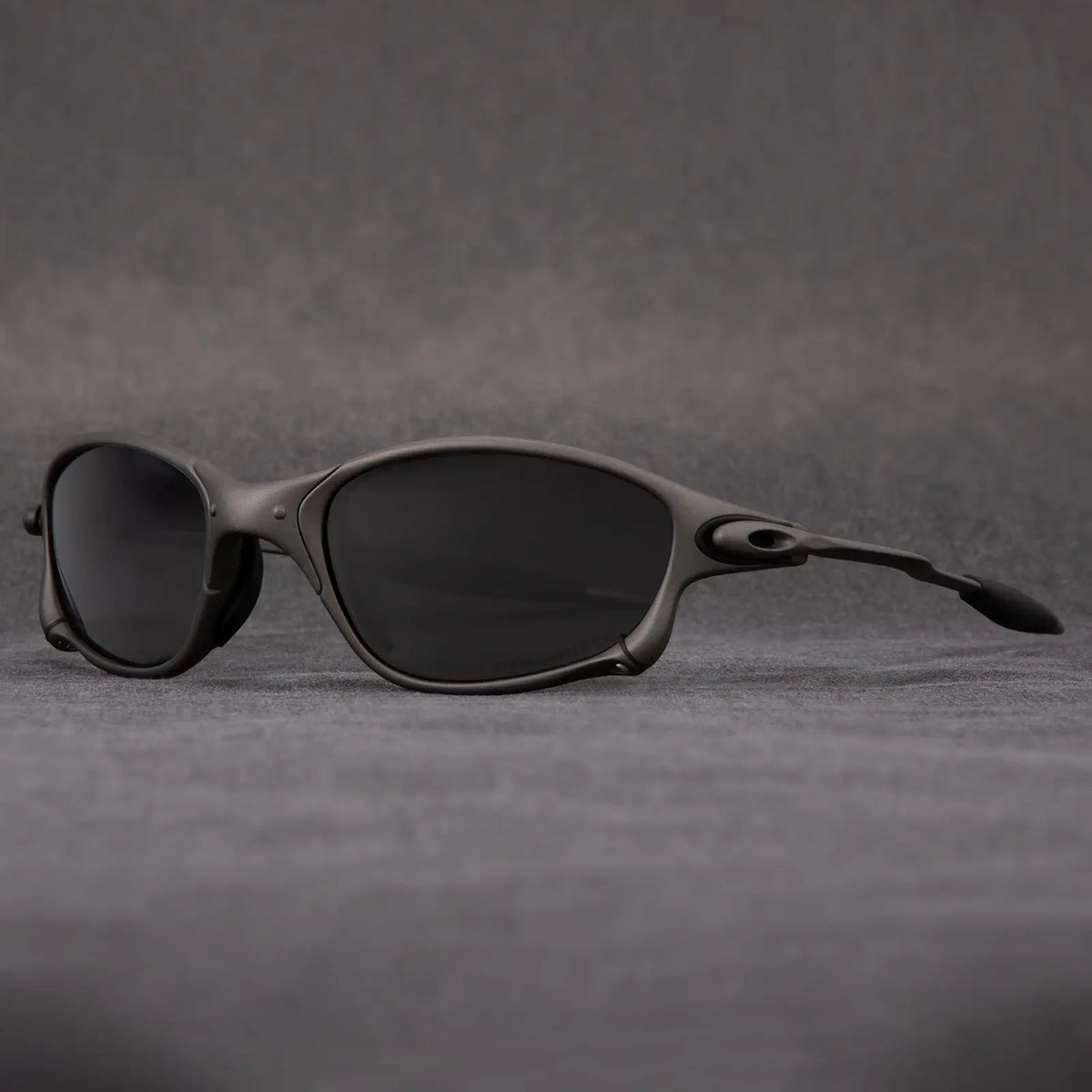 Gafas de sol deportivas polarizadas - montura metálica con lentes rojas