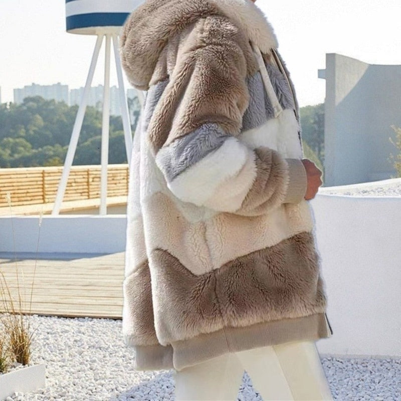 Gilet morbido e soffice con cappuccio da donna - Farra