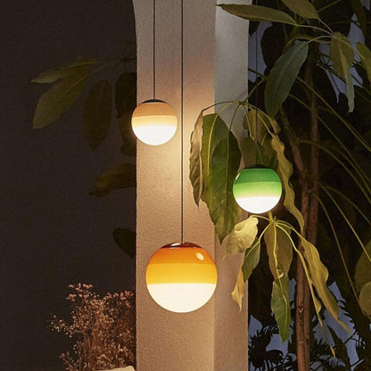 Lámpara colgante moderna con color degradado: eficiente y elegante