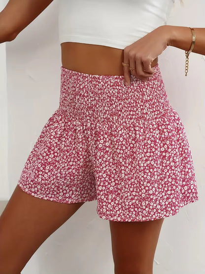 Short with High Waist and Floral Pattern