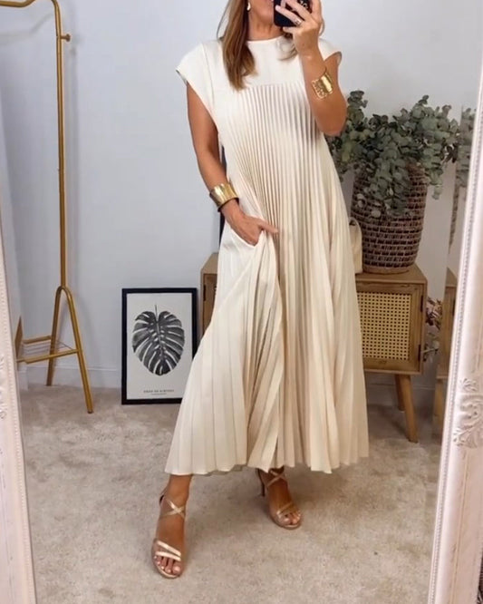Sleeveless Pleated Simple Solid Colour Dress