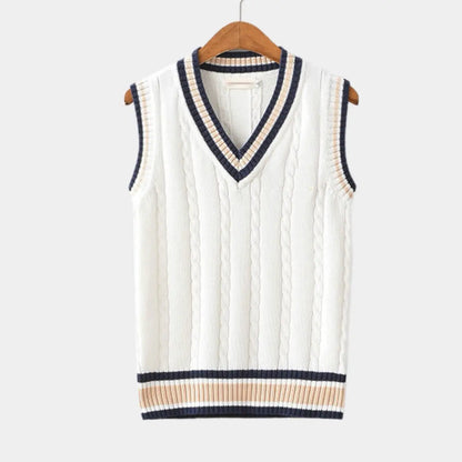 Sleeveless jumper with v-neck and cable pattern
