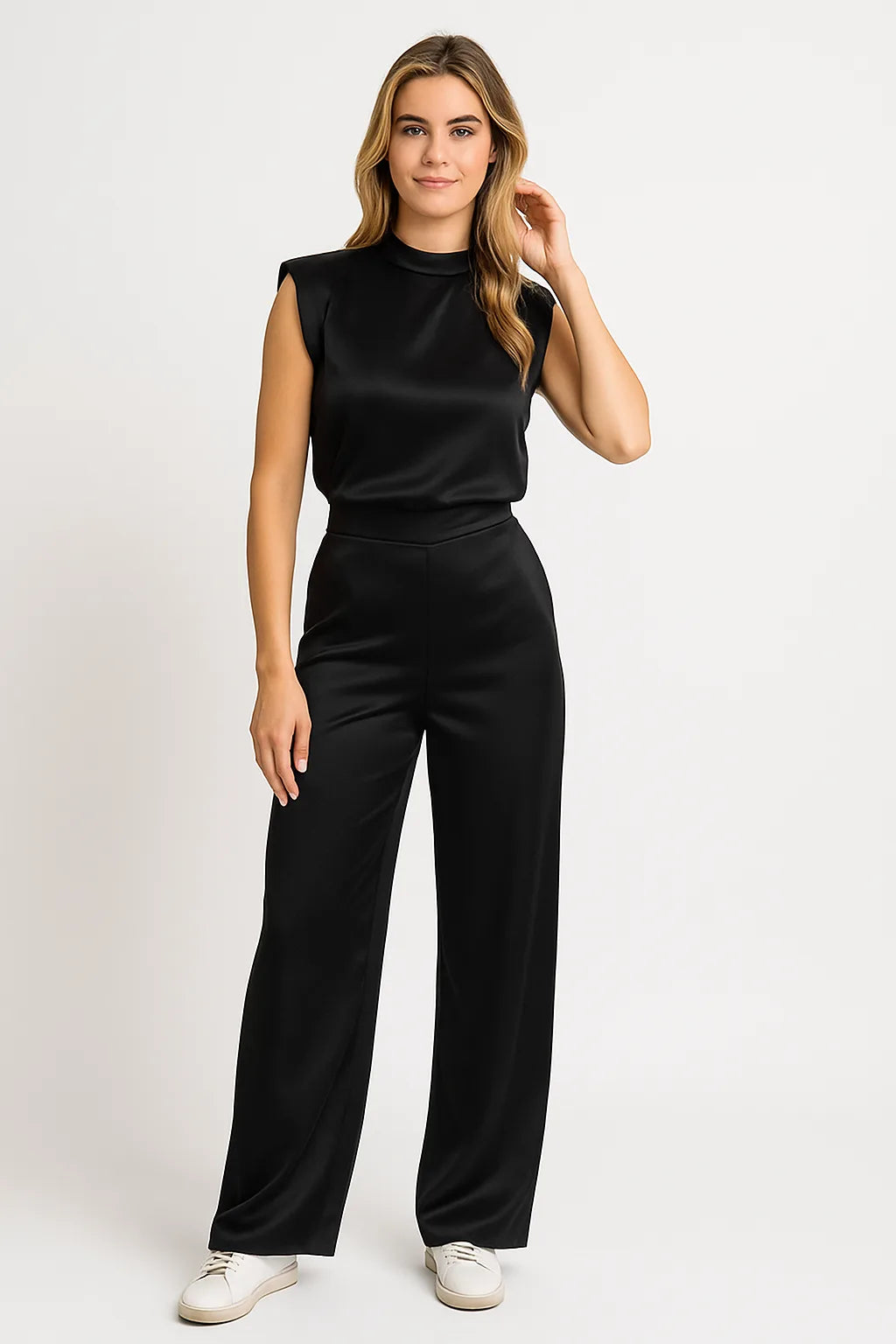 Sleeveless jumpsuit with luxurious satin look and wide legs