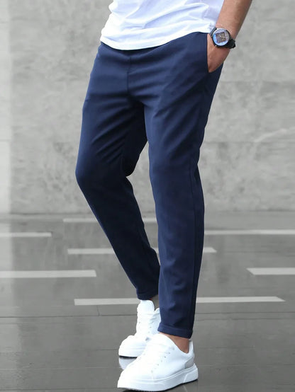 Pantalon slim avec taille élastique et poches latérales