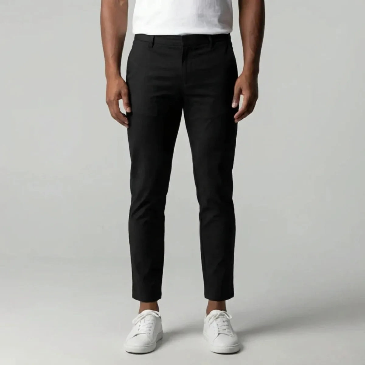 Pantalons chinos slim avec poches latérales
