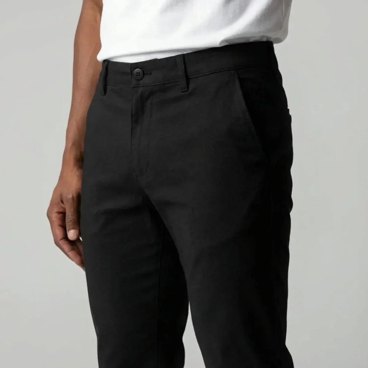 Slim fit chinos with side pockets