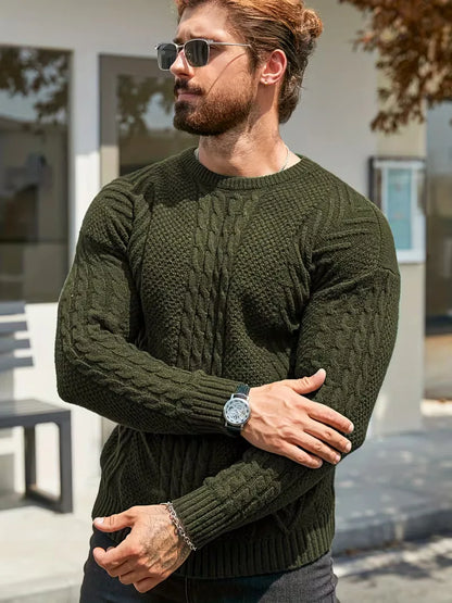 Pull ajusté à col rond avec motif torsadé