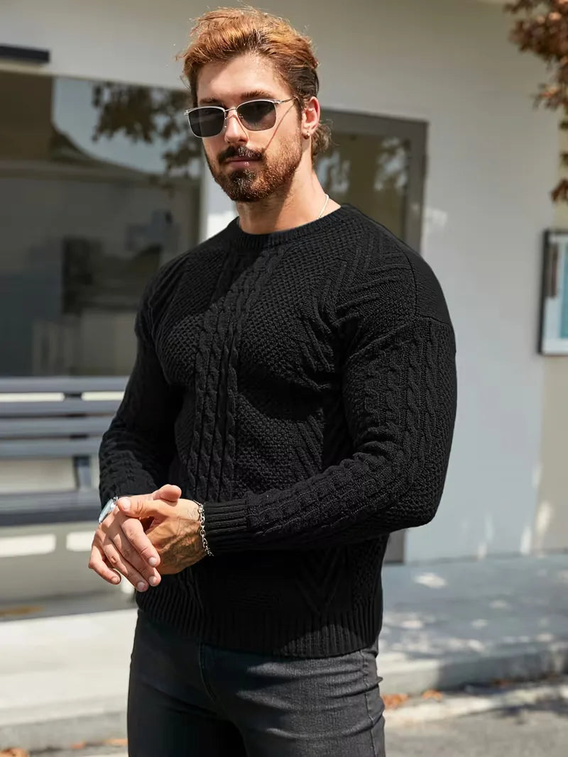 Pull ajusté à col rond avec motif torsadé