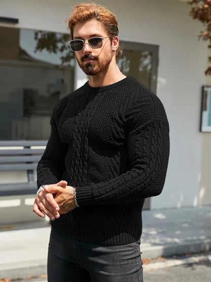 Pull ajusté à col rond avec motif torsadé