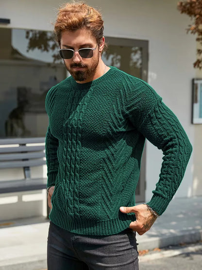 Pull ajusté à col rond avec motif torsadé