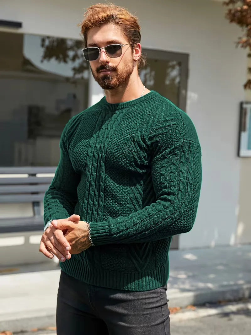 Pull ajusté à col rond avec motif torsadé