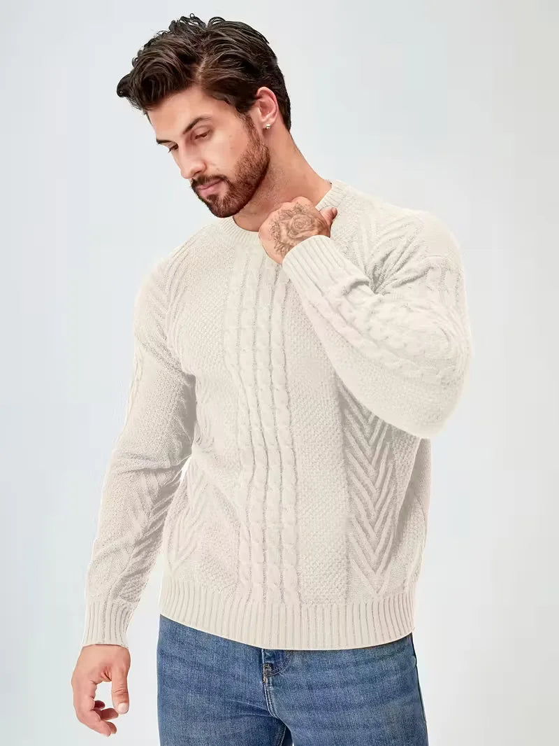 Pull ajusté à col rond avec motif torsadé