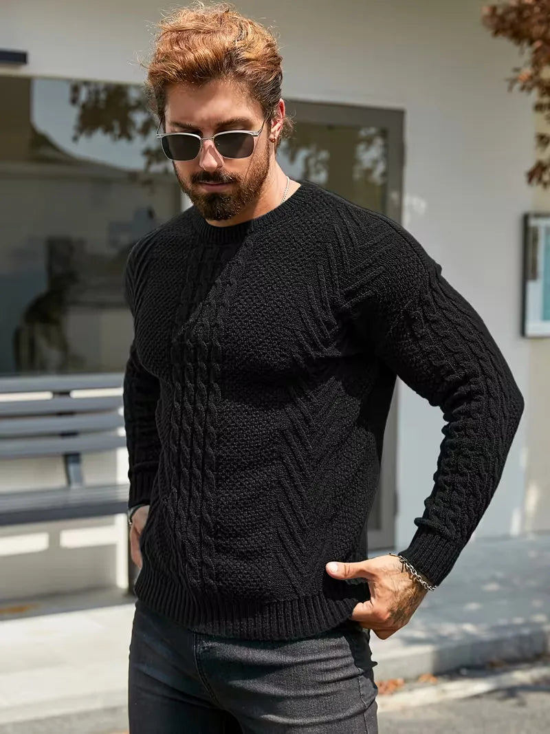 Pull ajusté à col rond avec motif torsadé
