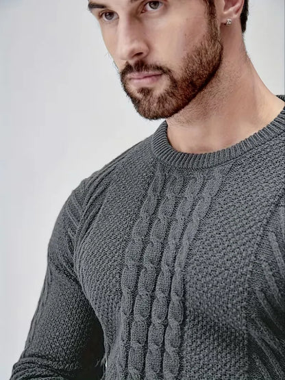 Pull ajusté à col rond avec motif torsadé