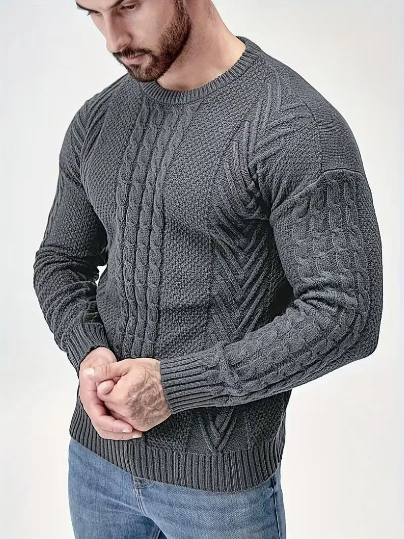 Pull ajusté à col rond avec motif torsadé