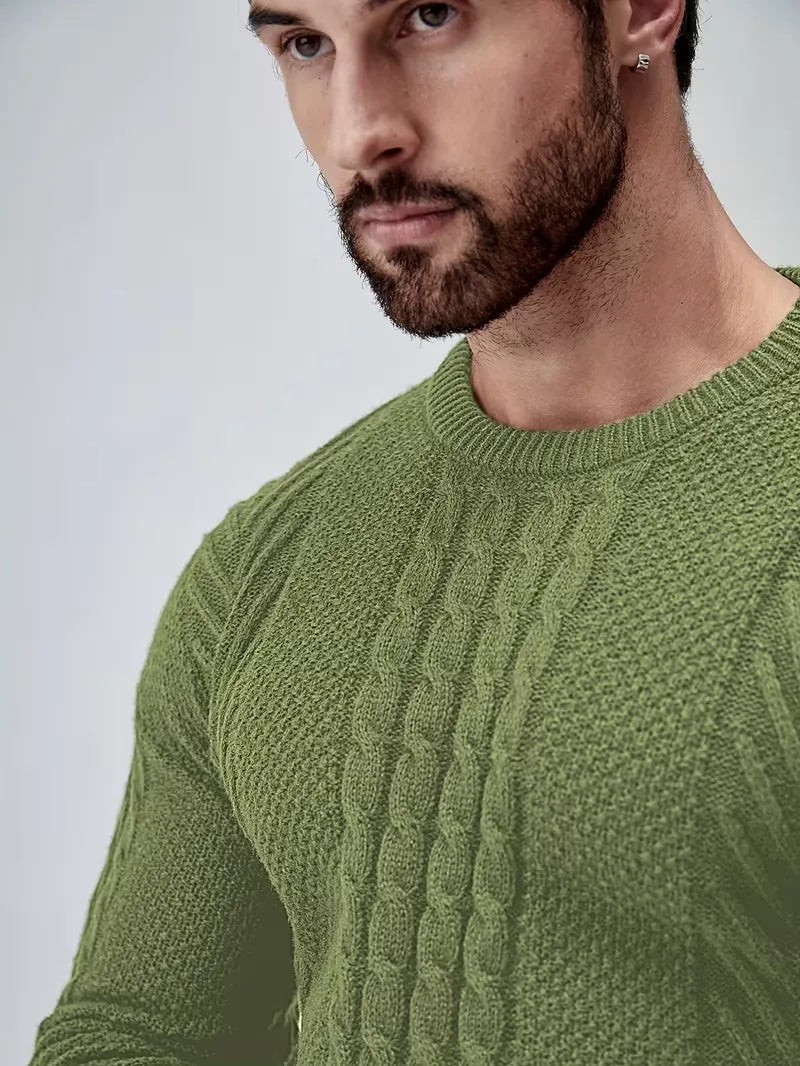 Pull ajusté à col rond avec motif torsadé
