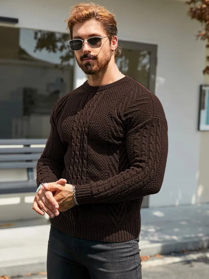Pull ajusté à col rond avec motif torsadé