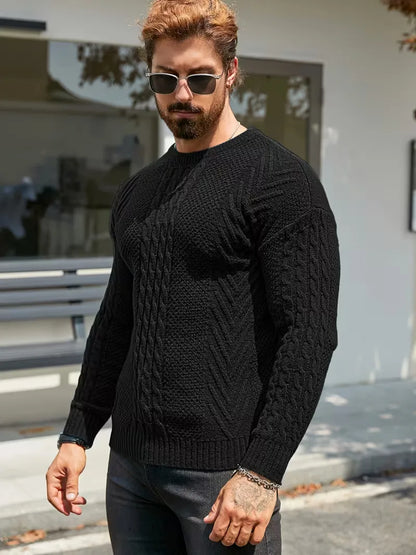 Pull ajusté à col rond avec motif torsadé