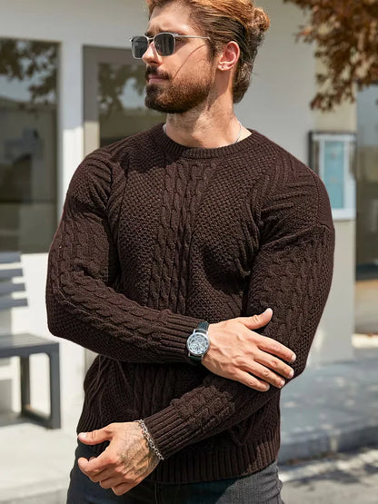 Pull ajusté à col rond avec motif torsadé