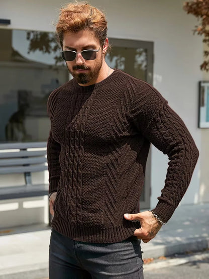 Pull ajusté à col rond avec motif torsadé