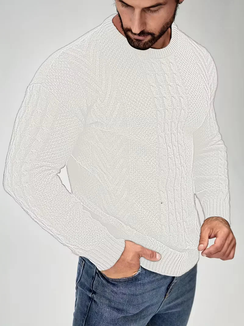 Pull ajusté à col rond avec motif torsadé