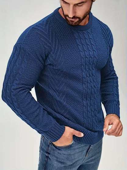 Pull ajusté à col rond avec motif torsadé