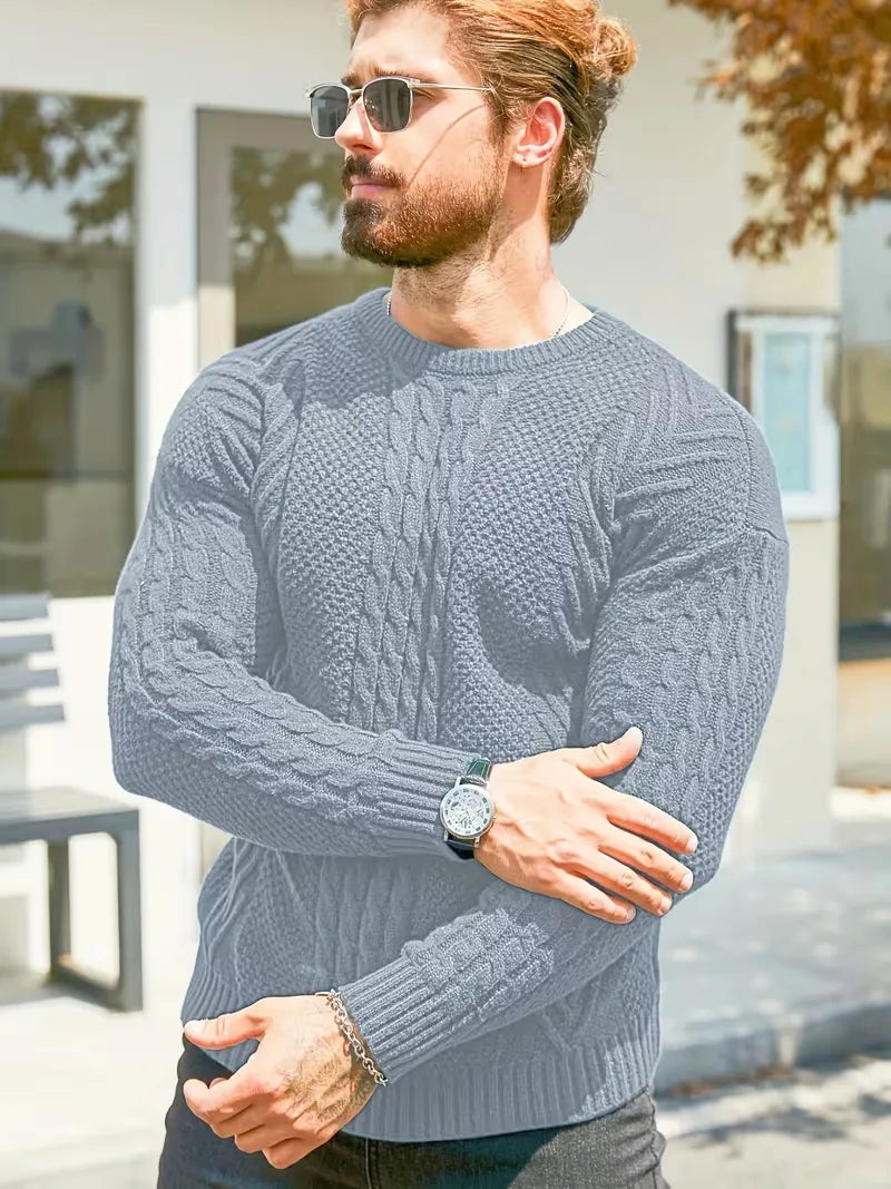 Pull ajusté à col rond avec motif torsadé