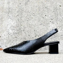Amberly - Vintage pumps met spitse neus, slingback en blokhak