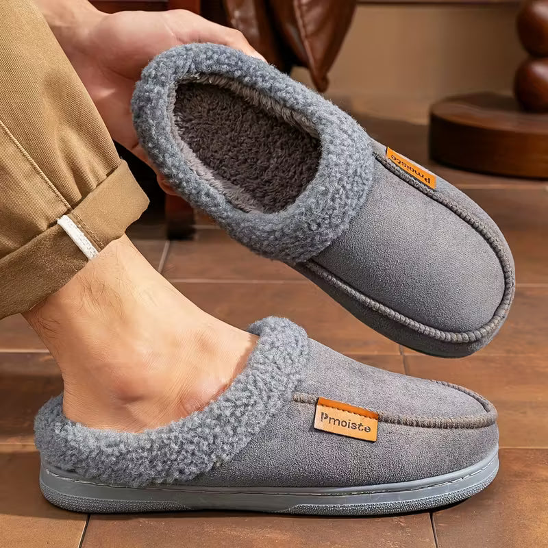 Chaussons à enfiler avec bordure en peluche pour plus de confort