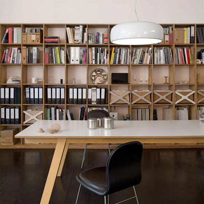Candeeiro suspenso elegante e minimalista para interiores modernos
