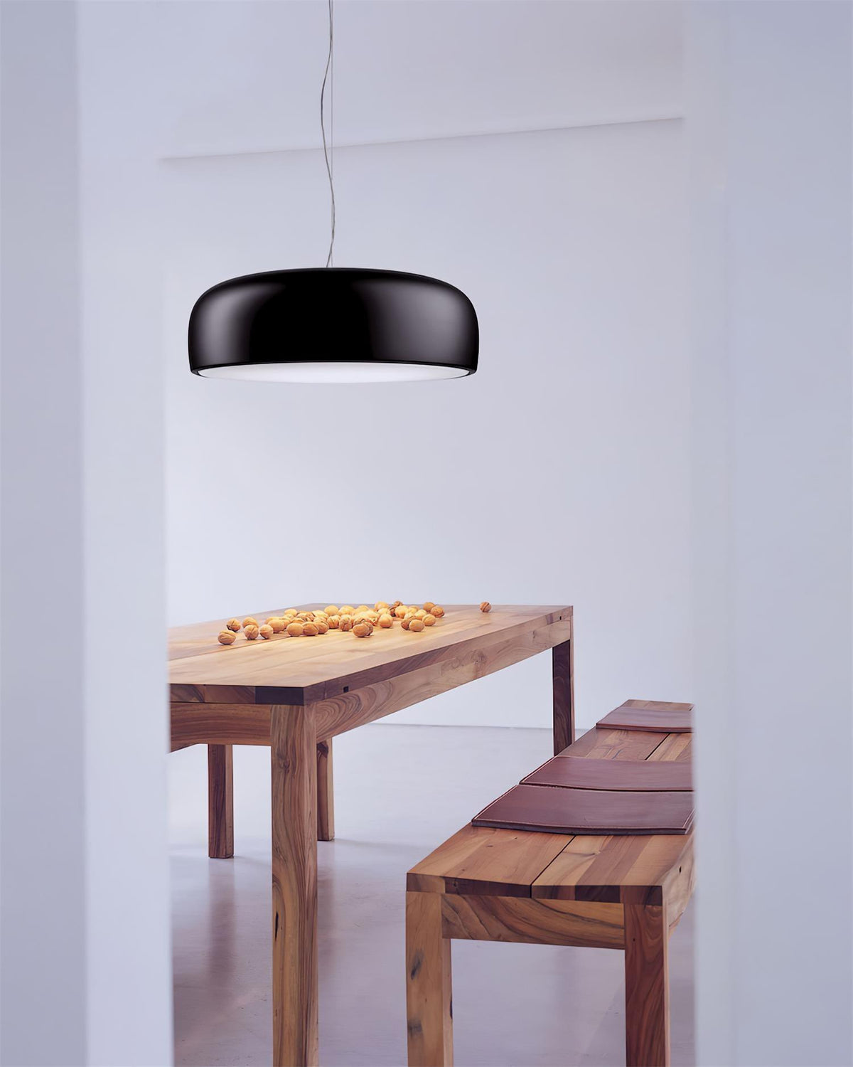 Sleek Minimalist Pendant Light for Modern Interiors