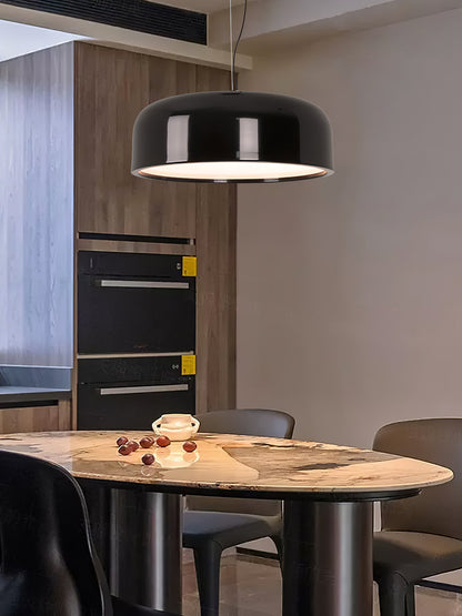 Candeeiro suspenso elegante e minimalista para interiores modernos