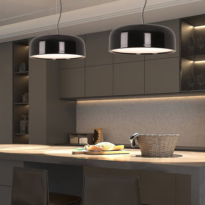 Candeeiro suspenso elegante e minimalista para interiores modernos