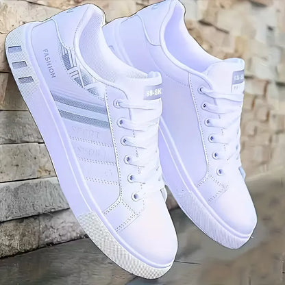 Baskets au look moderne avec fermeture à lacets