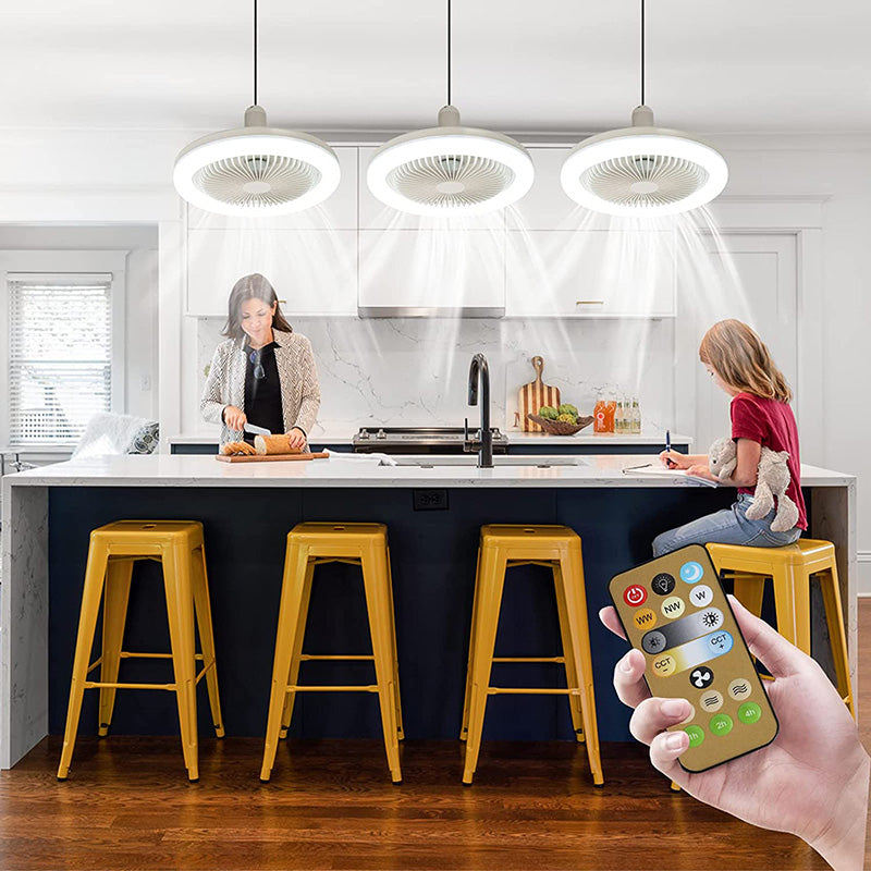 Stropní ventilátor s LED světlem do svítidla a pro příjemné ochlazení