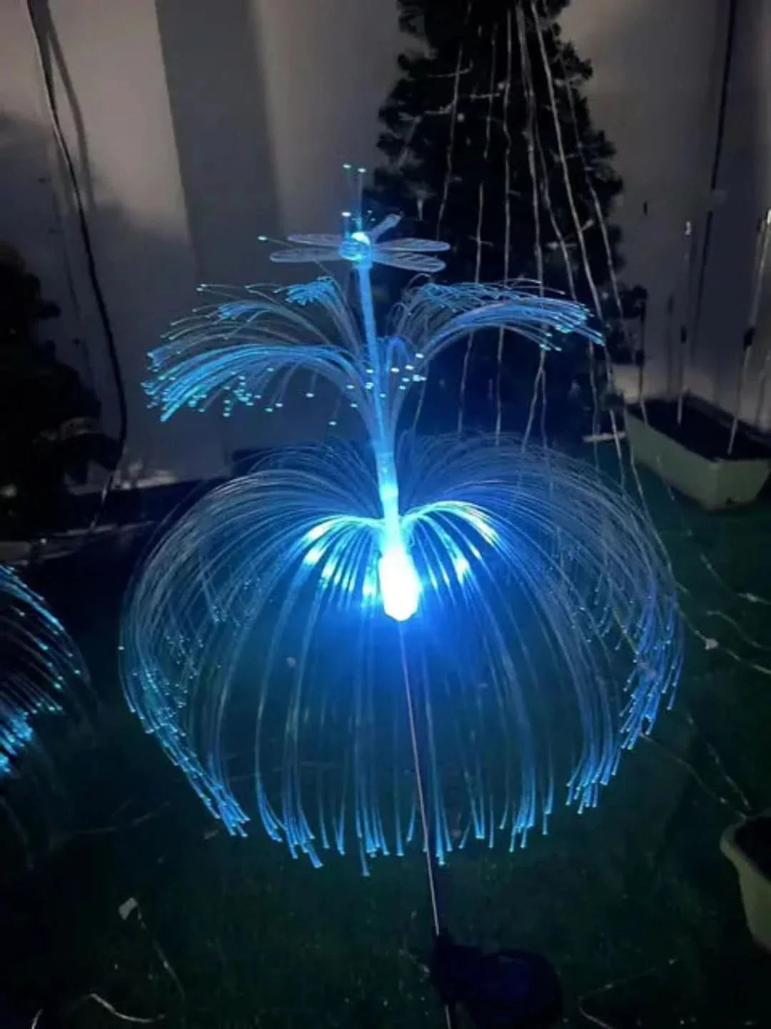 JellyBeam - iluminat LED în formă de meduză