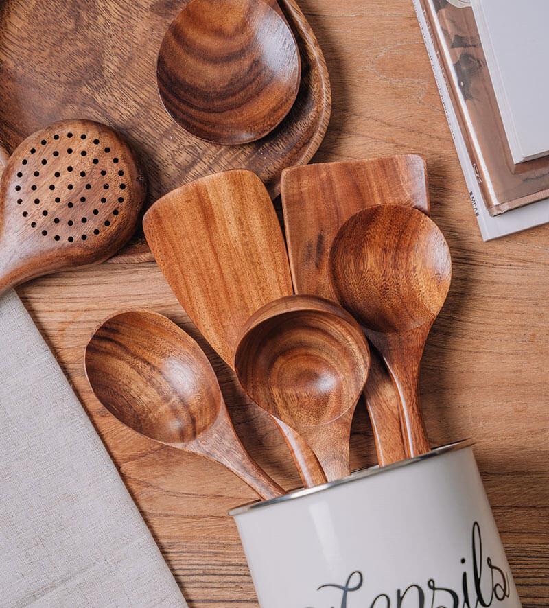 Set da cucina in legno naturale – Cucina sostenibile e raffinata