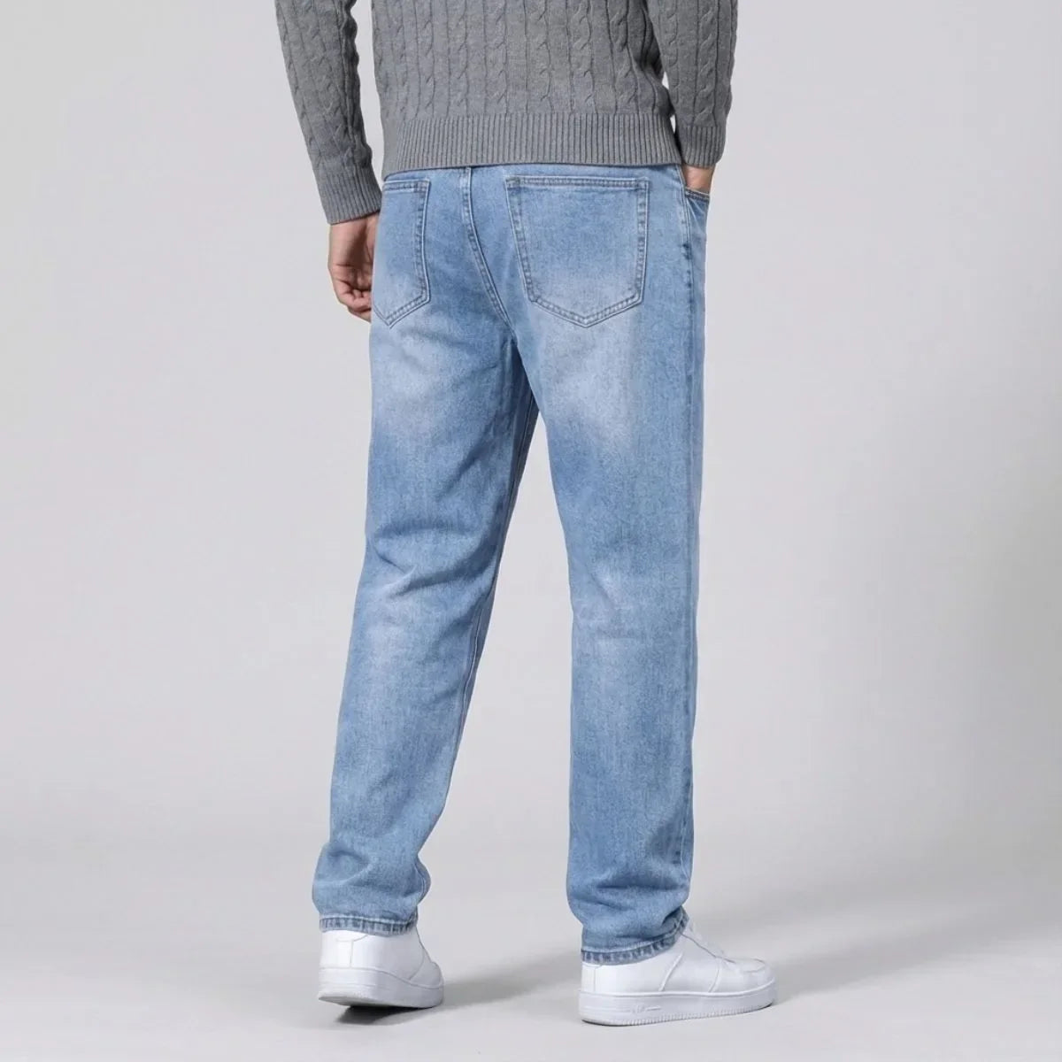 Straight Leg Jeans with Regular Fit