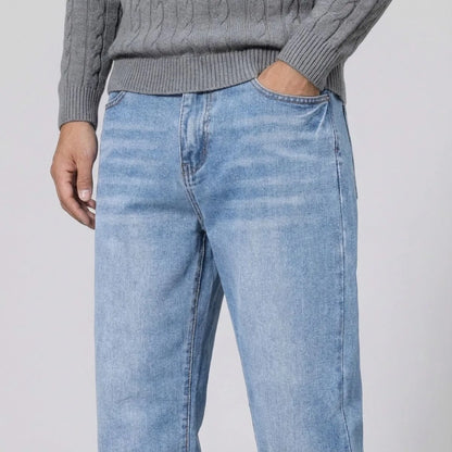 Straight Leg Jeans with Regular Fit