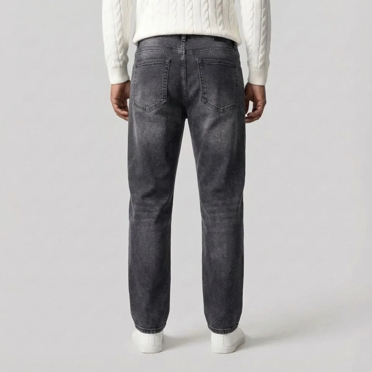 Straight Leg Jeans with Regular Fit