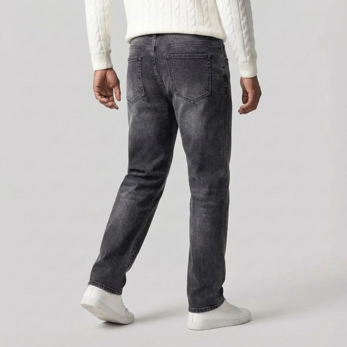 Straight Leg Jeans with Regular Fit