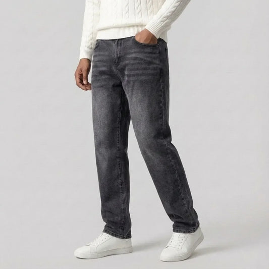 Straight Leg Jeans with Regular Fit
