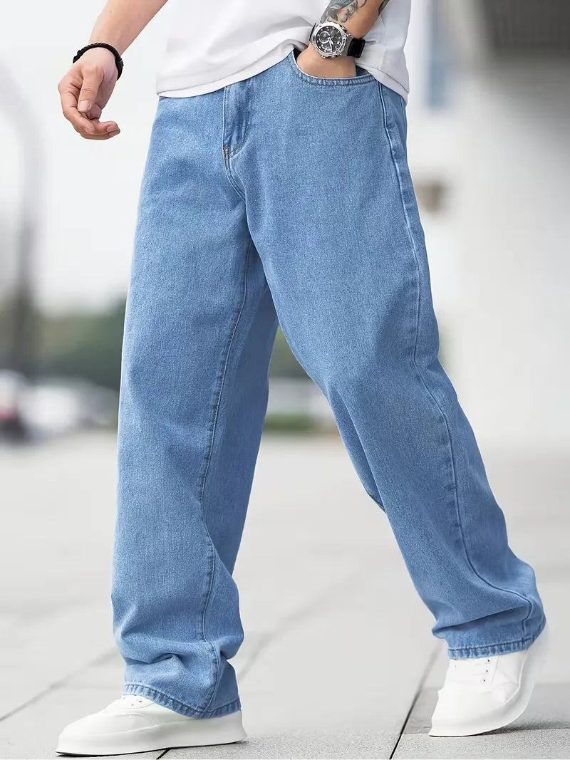 Straight jeans with mid-rise