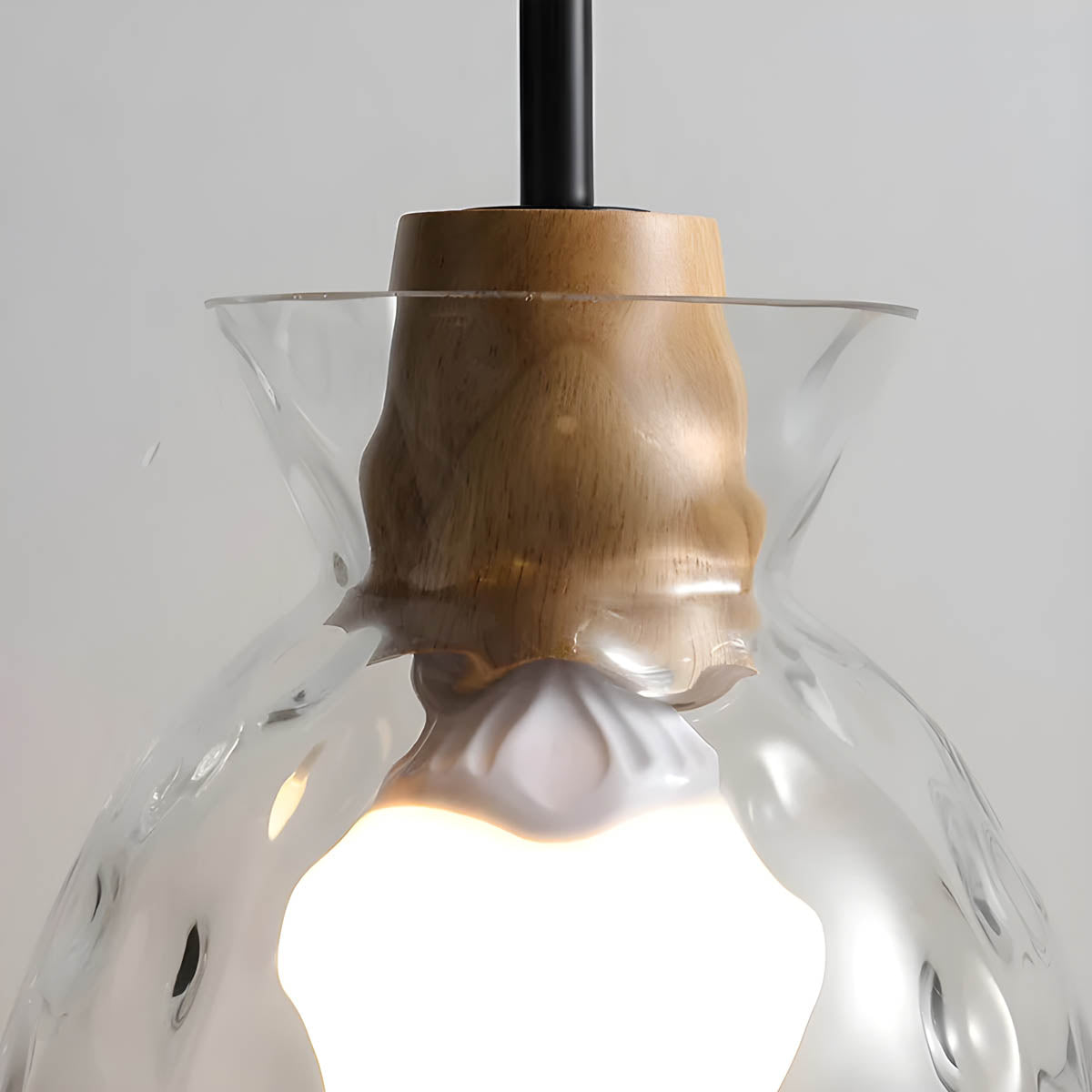 Candelabru de lux din sticlă, cu eleganță atemporală